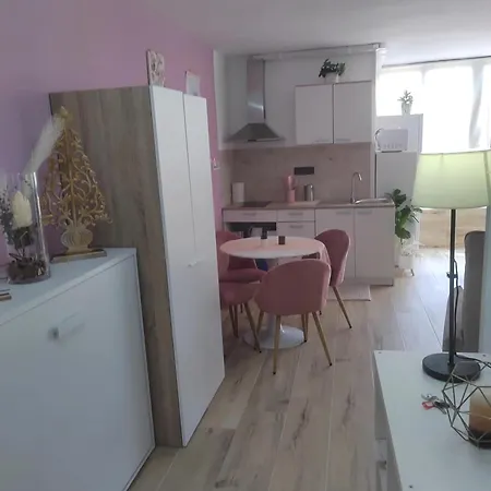 Bright With Sea View 50 M² Pool דירה *